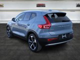 Used 2021 Volvo XC40 T5 Momentum image 5