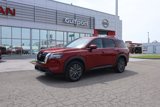 New 2025 Nissan Pathfinder SL image 2