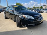 Used 2013 Chrysler 200 Limited image 3