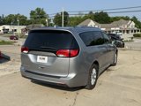 Used 2018 Chrysler Pacifica Touring-L image 5