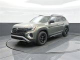 New 2025 Volkswagen Atlas Peak Edition SE image 3