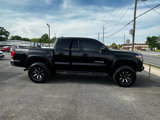 Used 2017 Toyota Tacoma TRD Off-Road image 4