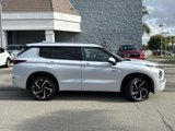 New 2025 Mitsubishi Outlander SEL image 3