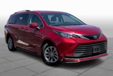 Used 2024 Toyota Sienna LE image 2