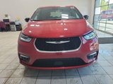 New 2025 Chrysler Pacifica Select image 2