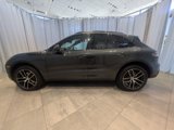Certified 2024 Porsche Macan image 2