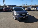 Used 2022 Chrysler Pacifica Touring-L image 4
