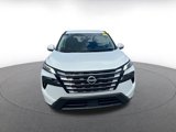 Used 2024 Nissan Rogue SV image 2