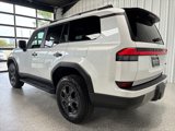 Used 2024 Lexus GX 550 image 2
