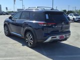 New 2025 Nissan Pathfinder Platinum image 4