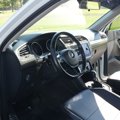 Used 2018 Volkswagen Tiguan SEL image 2
