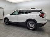 Used 2023 GMC Terrain SLT image 3