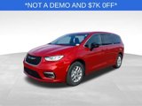 New 2025 Chrysler Pacifica Select image 5