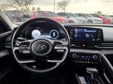 Used 2022 Hyundai Elantra SEL w/ Convenience Package image 3