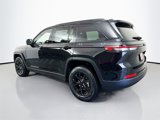 New 2025 Jeep Grand Cherokee Altitude image 5