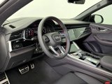 New 2025 Audi RS Q8 performance image 4