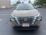 Used 2024 Nissan Rogue SV image 2