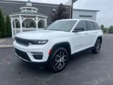 Used 2023 Jeep Grand Cherokee Limited image 2