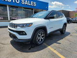 Used 2025 Jeep Compass Limited image 4