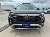 New 2025 Volkswagen Atlas Peak Edition SE image 4