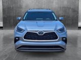 Used 2023 Toyota Highlander LE image 2