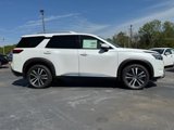 New 2025 Nissan Pathfinder Platinum image 2