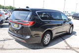Used 2023 Chrysler Pacifica Touring-L image 4