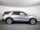 Used 2024 Ford Explorer Platinum image 2