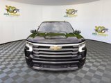 Used 2024 Chevrolet Silverado 1500 High Country w/ Technology Package image 3