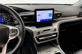 Used 2022 Ford Explorer XLT w/ Equipment Group 202A image 6