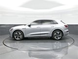Used 2022 Audi e-tron Premium Plus w/ Premium Plus Package image 4