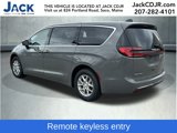 New 2025 Chrysler Pacifica Select image 3