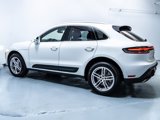 Certified 2024 Porsche Macan image 2