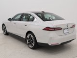 New 2026 BMW i5 eDrive40 w/ Premium Package image 3