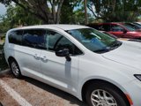 Used 2024 Chrysler Pacifica Touring-L image 2