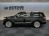 Used 2022 Lincoln Navigator Reserve image 4