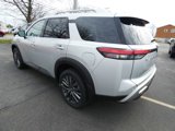 New 2025 Nissan Pathfinder SL image 5