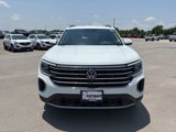 Used 2024 Volkswagen Atlas SE image 2