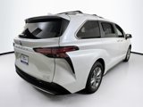 Used 2024 Toyota Sienna Limited image 5