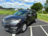 Used 2014 Chevrolet Traverse LT image 2