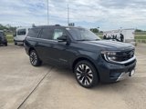 New 2025 Ford Expedition Platinum image 3