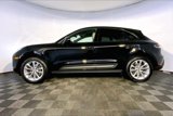 Certified 2025 Porsche Macan image 2