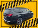 Used 2022 Chrysler Pacifica Limited w/ S Appearance Package image 6