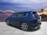New 2025 Mitsubishi Outlander SE image 3