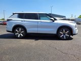 New 2025 Mitsubishi Outlander SE image 5