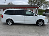 Used 2016 Dodge Grand Caravan SXT image 2