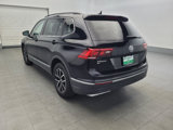 Used 2021 Volkswagen Tiguan SE w/ Panoramic Sunroof Package image 5