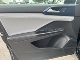 Used 2024 Volkswagen Taos SE image 6