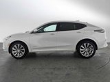 New 2025 Buick Envista Avenir image 2