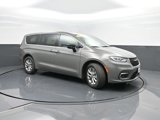 New 2025 Chrysler Pacifica Select image 4